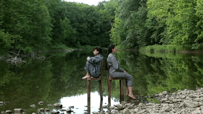 El Método Abramovic practicado por Lady Gaga (Marina Abramovic y Lady Gaga, 2013)