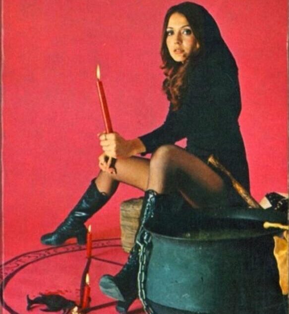 How to Become a Sensuous Witch (Abragail & Valaria, 1971)